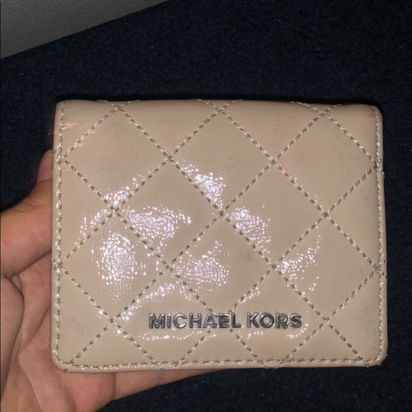 MK wallet gently used - Picture 1 of 3